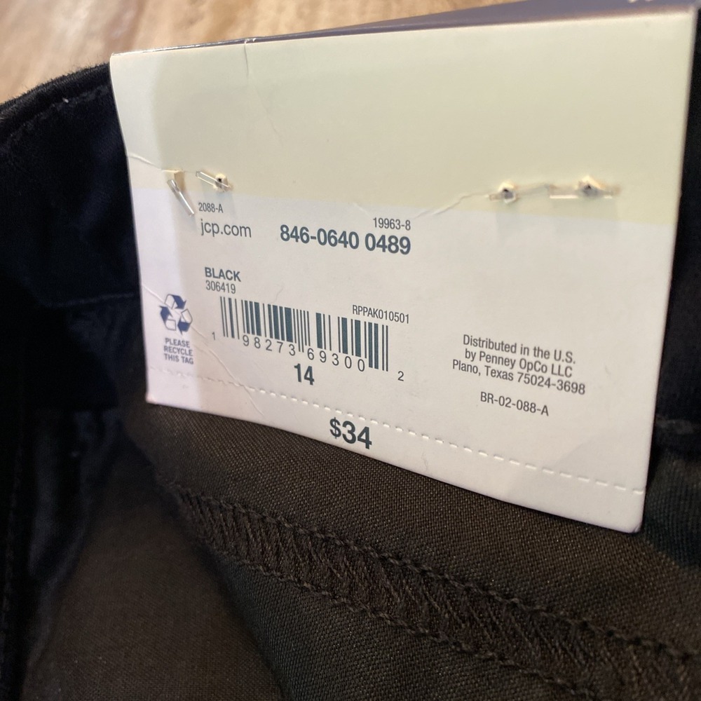 St John's Bay Women's Pants Size 14 Secretly Slender Capri Tan Khaki NEW - Picture 5 of 12